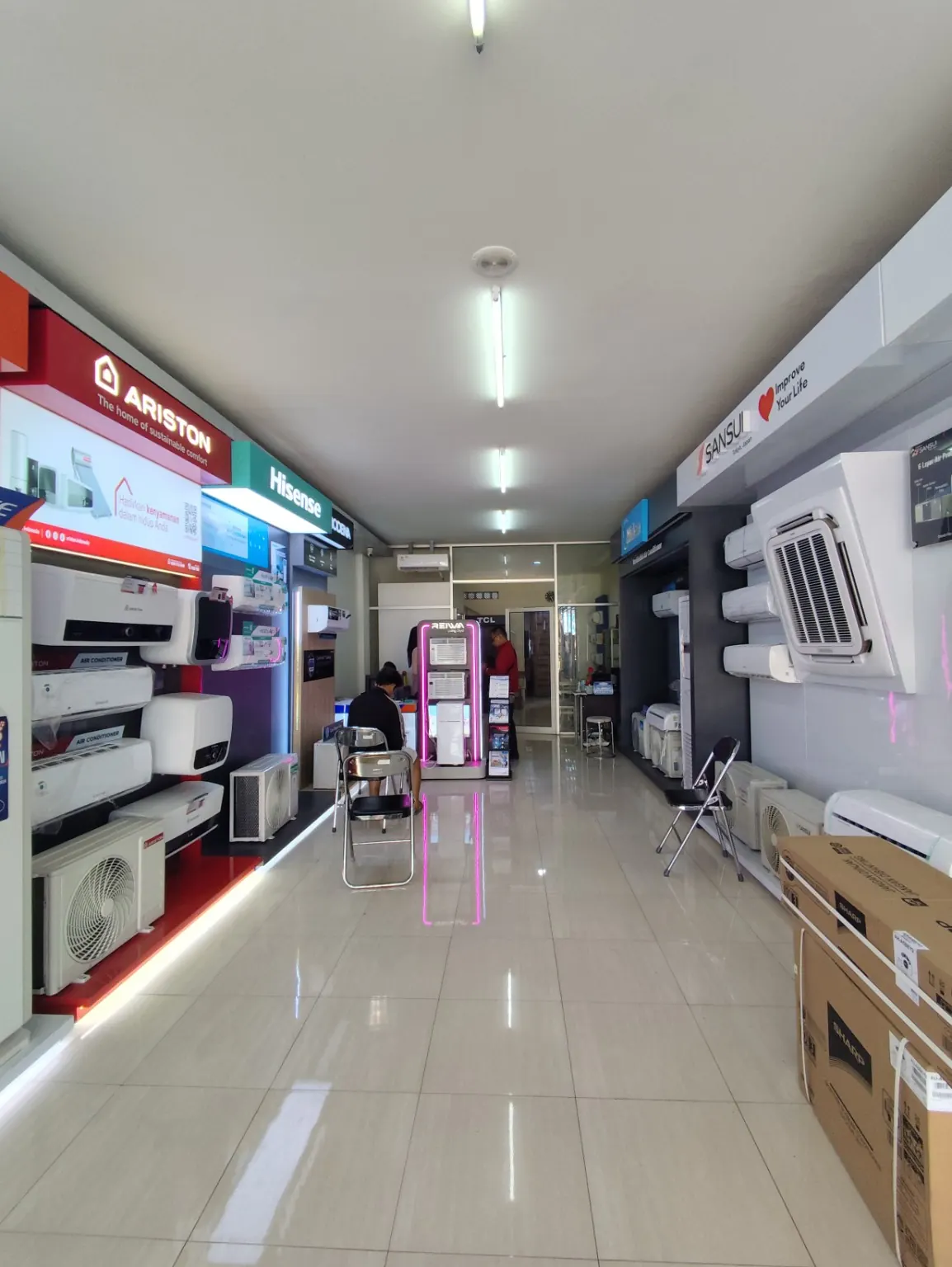 Showroom Radja AC 31 Mei 2026
