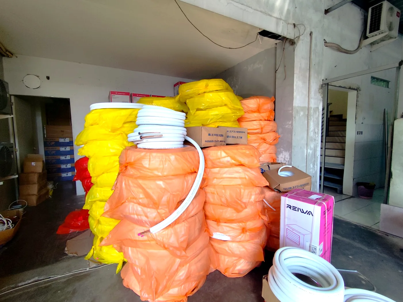 Material instalasi AC RADJA AC